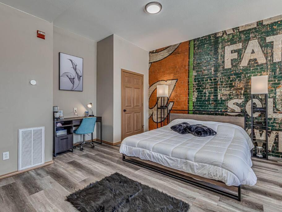 Deluxe Studio In Historic Downtown Building! บาร์เทิลส์วิลล์ ภายนอก รูปภาพ